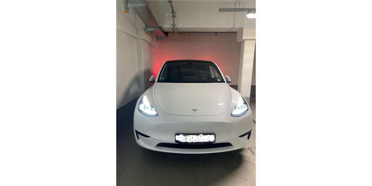 Tesla Model Y 42.000 km 32.200 &euro; Berlin 10963