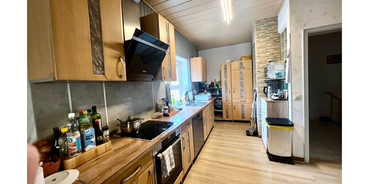 Mehrfamilienhaus, Wohnhaus Kraichtal Landshausen - 7 Zimmer, 280 m&sup2;, 390.000&euro; | Angebot:25745450