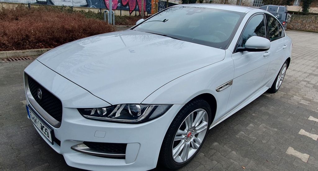 Jaguar XE 110.000 km 16.990 € Essen 45128