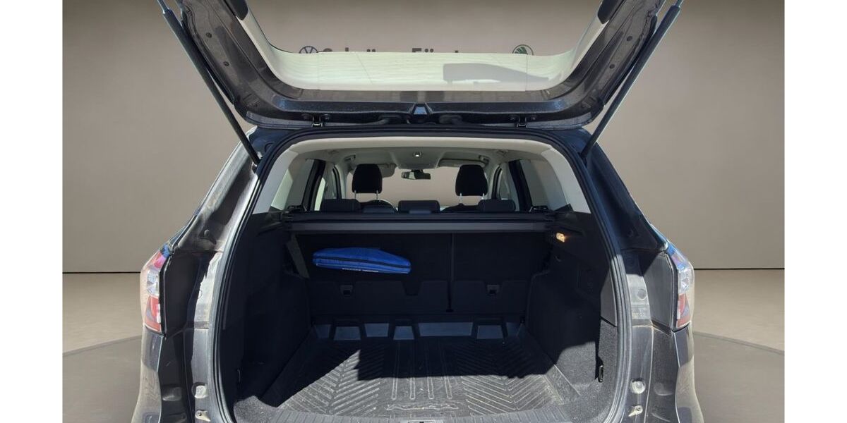 Ford Kuga 153.700 km 8.650 &euro; Fürstenau 49584