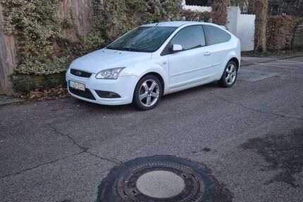 Ford Focus 147.000 km 1.700 &euro; Bad Schwartau 23611