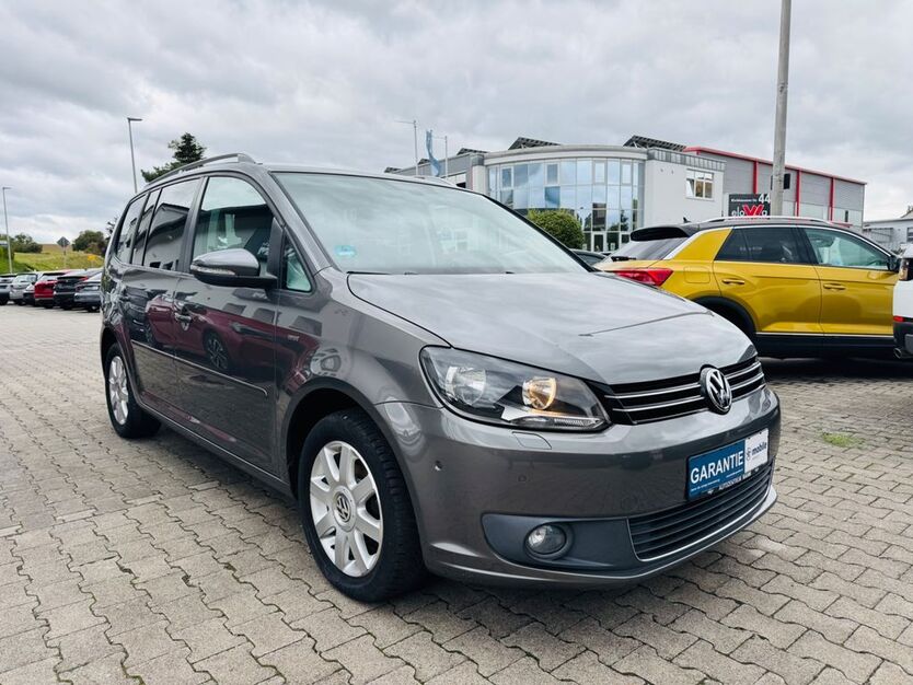 VW Touran 71.987 km 12.970 € Bad Rappenau 74906