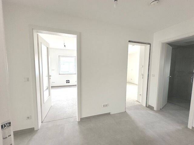Etagenwohnung Germering - 2 Zimmer, 65 m&sup2;, 1.270&euro; | Angebot:25929876