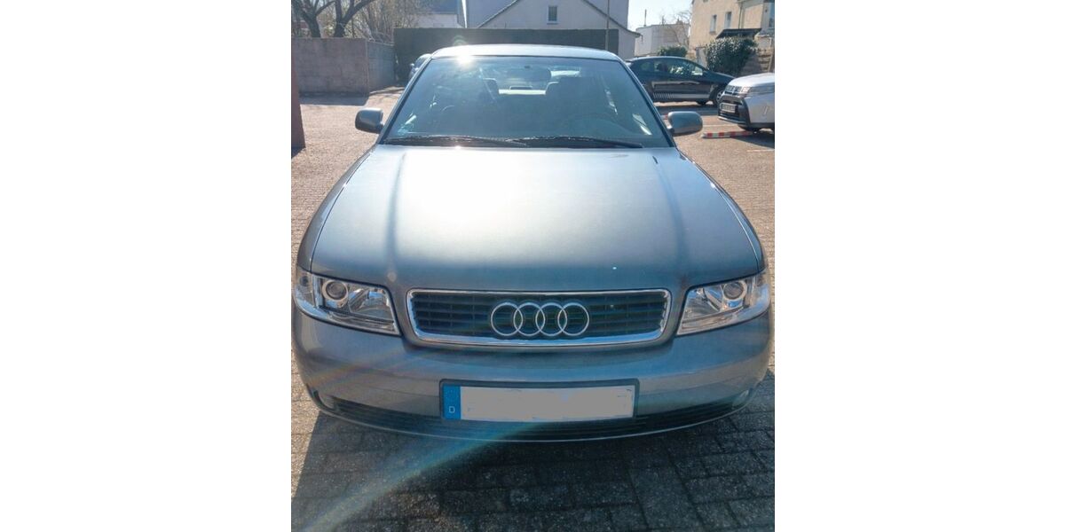 Audi A4 78.500 km 4.200 &euro; Mönchengladbach 41065