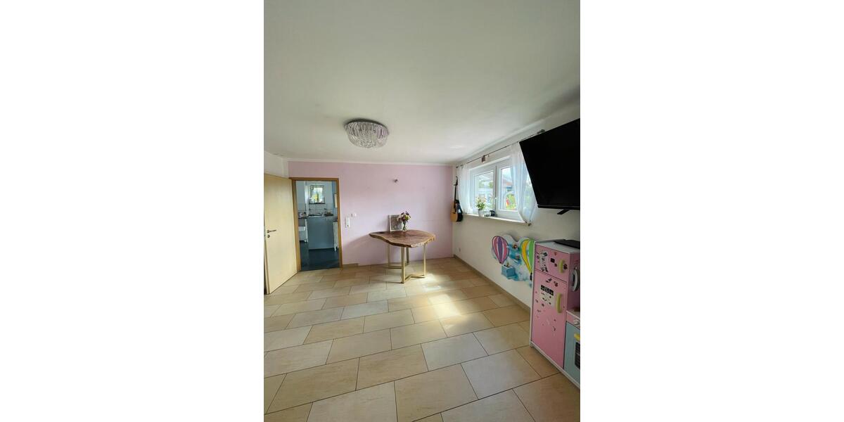 Doppelhaushälfte Gaildorf - 5.5 Zimmer, 120 m&sup2;, 360.000&euro; | Angebot:27000087