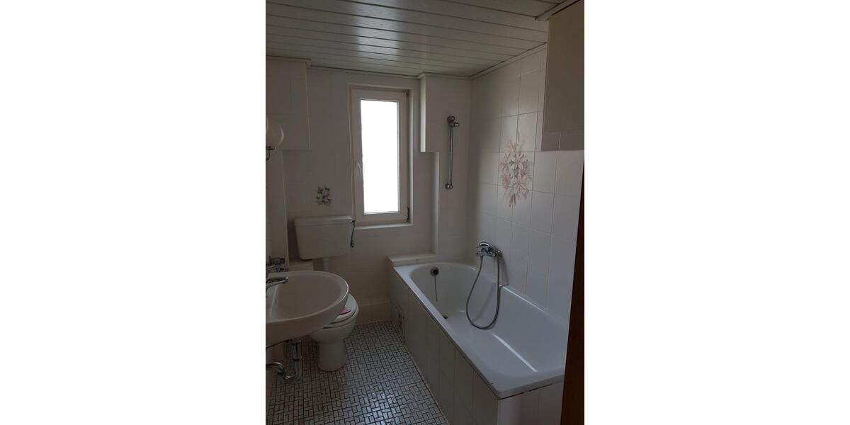 Dachgeschoßwohnung Bremerhaven Geestemünde - 3 Zimmer, 79 m&sup2;, 409&euro; | Angebot:26234116