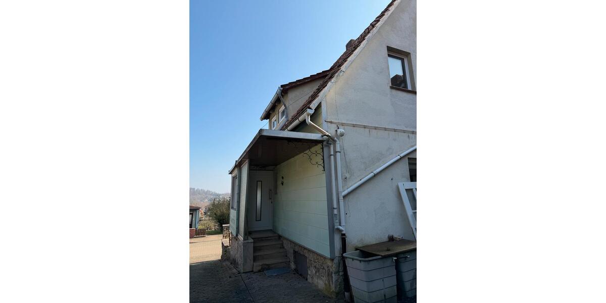 Einfamilienhaus Einbeck - 8 Zimmer, 200 m&sup2;, 200.000&euro; | Angebot:27091009