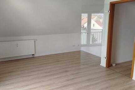 Schicke Dachgeschoss- Zweiraumwohnung in ruhiger Lage 2 zimmer