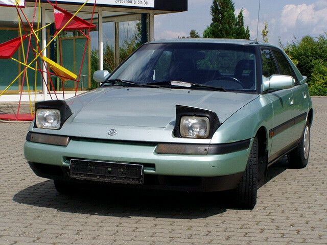 Mazda 323 112.440 km 2.000 &euro; Halle 06116