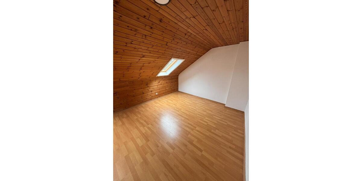 Dachgeschoßwohnung Idar-Oberstein Oberstein - 3 Zimmer, 64 m&sup2;, 420&euro; | Angebot:26478448