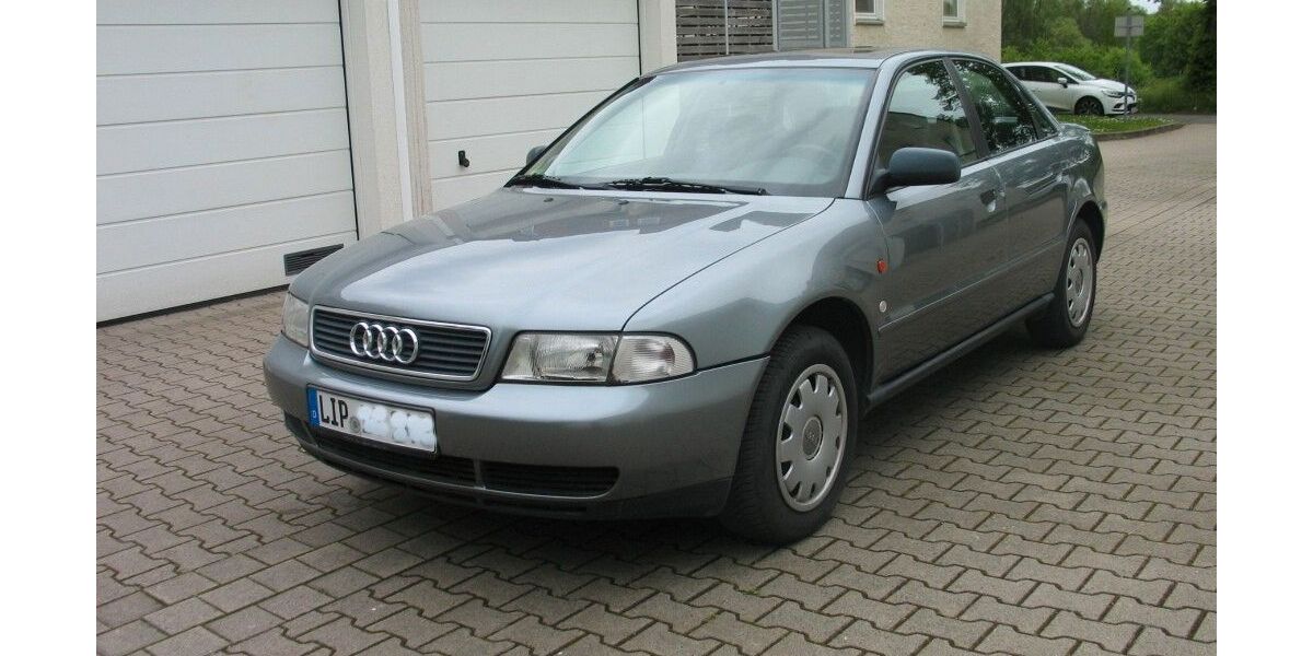Audi A4 152.900 km 1.300 &euro; Detmold 32756