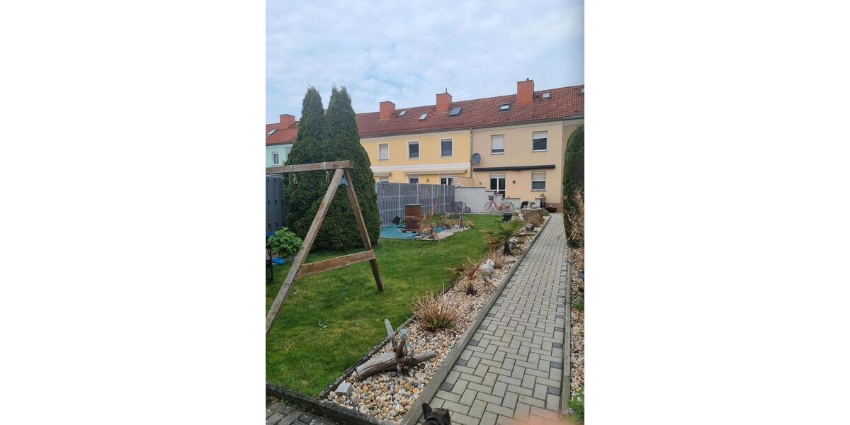 Reihenhaus Hoyerswerda - 5 Zimmer, 105 m&sup2;, 210.000&euro; | Angebot:26393054