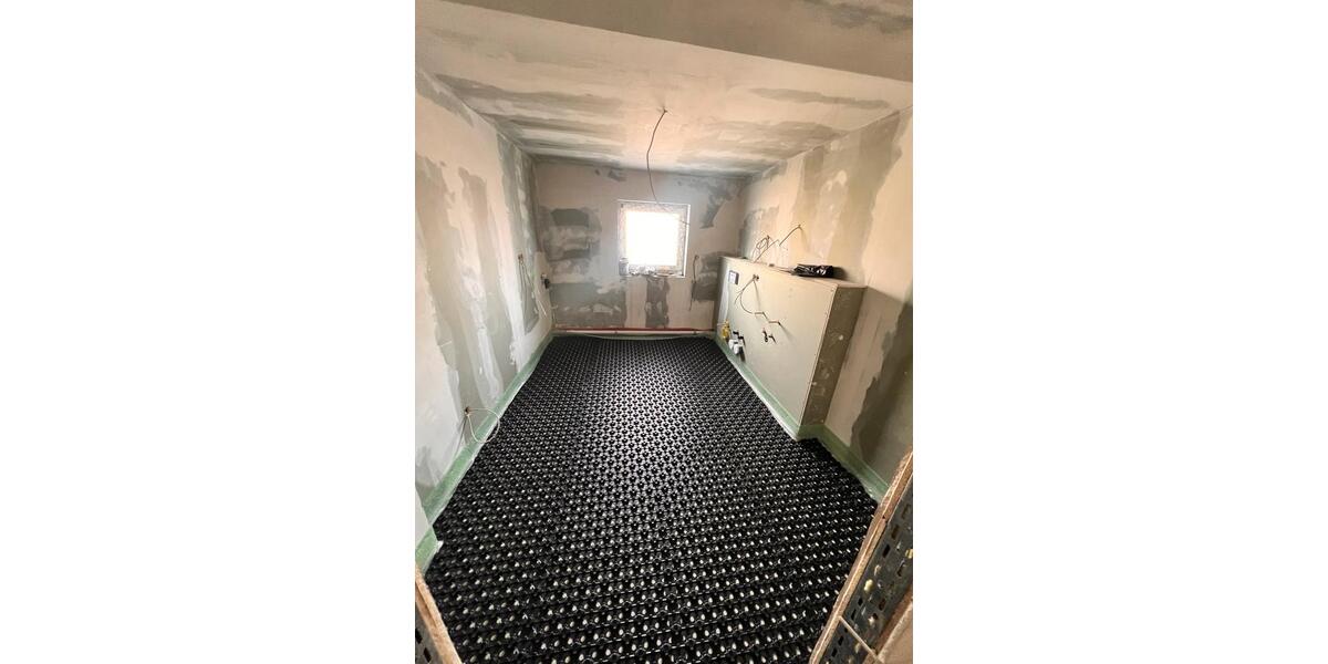 Dachgeschoßwohnung Lehrte - 4 Zimmer, 120 m&sup2;, 1.350&euro; | Angebot:26415929
