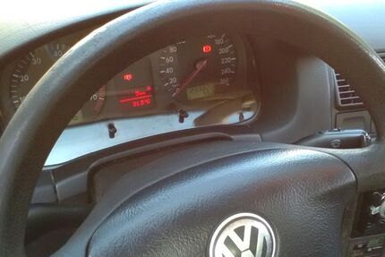 VW Golf 240.000 km 3.500 € Nideggen 52385