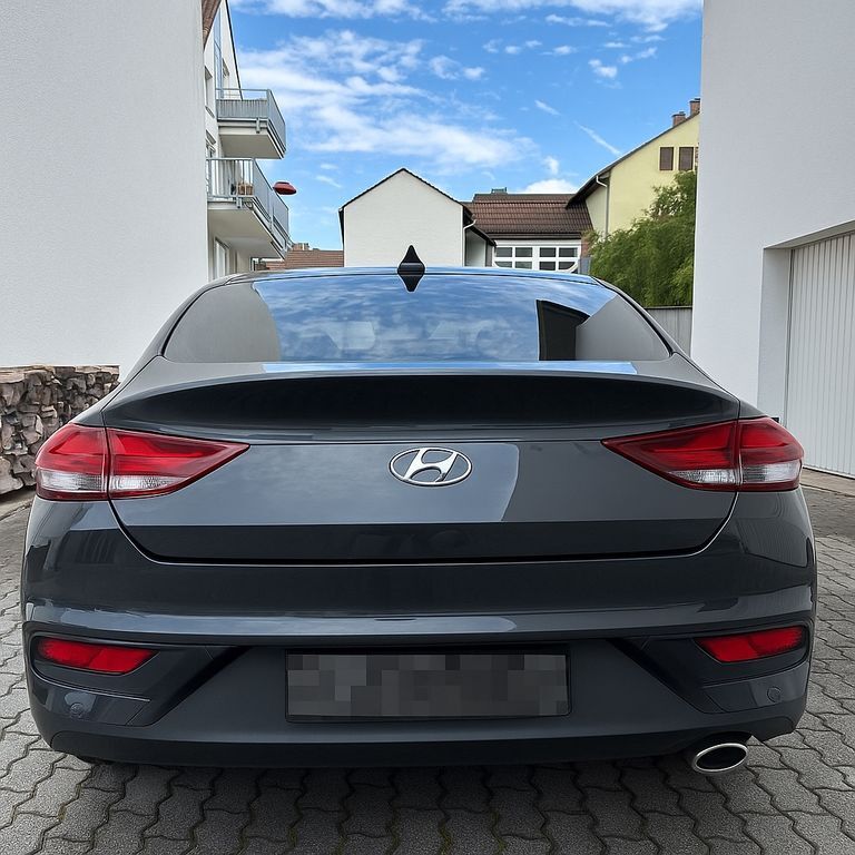 i30