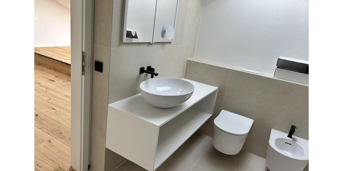 Etagenwohnung Riedering - 4.5 Zimmer, 160 m&sup2;, 2.000&euro; | Angebot:25589123