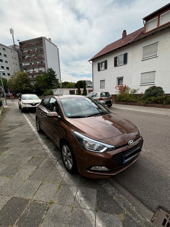 i20