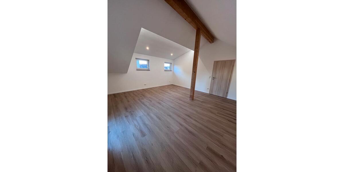 Einfamilienhaus Deggendorf - 3 Zimmer, 110 m&sup2;, 1.485&euro; | Angebot:25369868