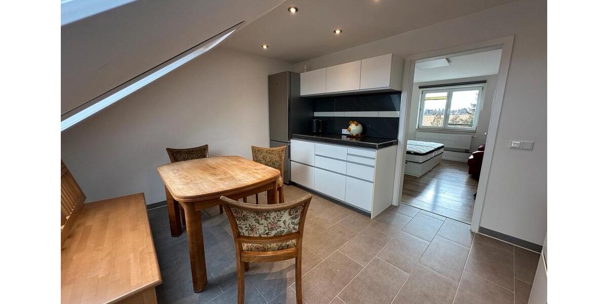 Dachgeschoßwohnung Erfurt Hochheim - 2 Zimmer, 52 m&sup2;, 600&euro; | Angebot:25561210