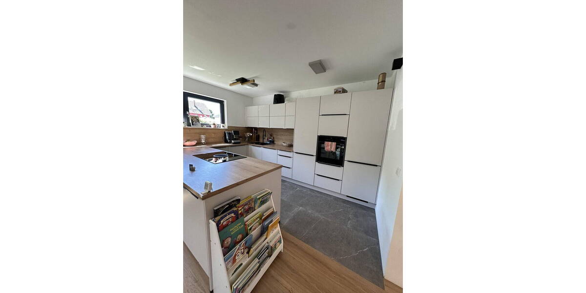 Einfamilienhaus Sankt Katharinen (Landkreis Neuwied) - 7 Zimmer, 180 m&sup2;, 2.400&euro; | Angebot:26806002