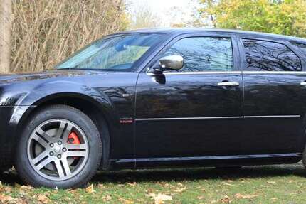 Chrysler 300C 319.000 km 6.800 € Düren 52355