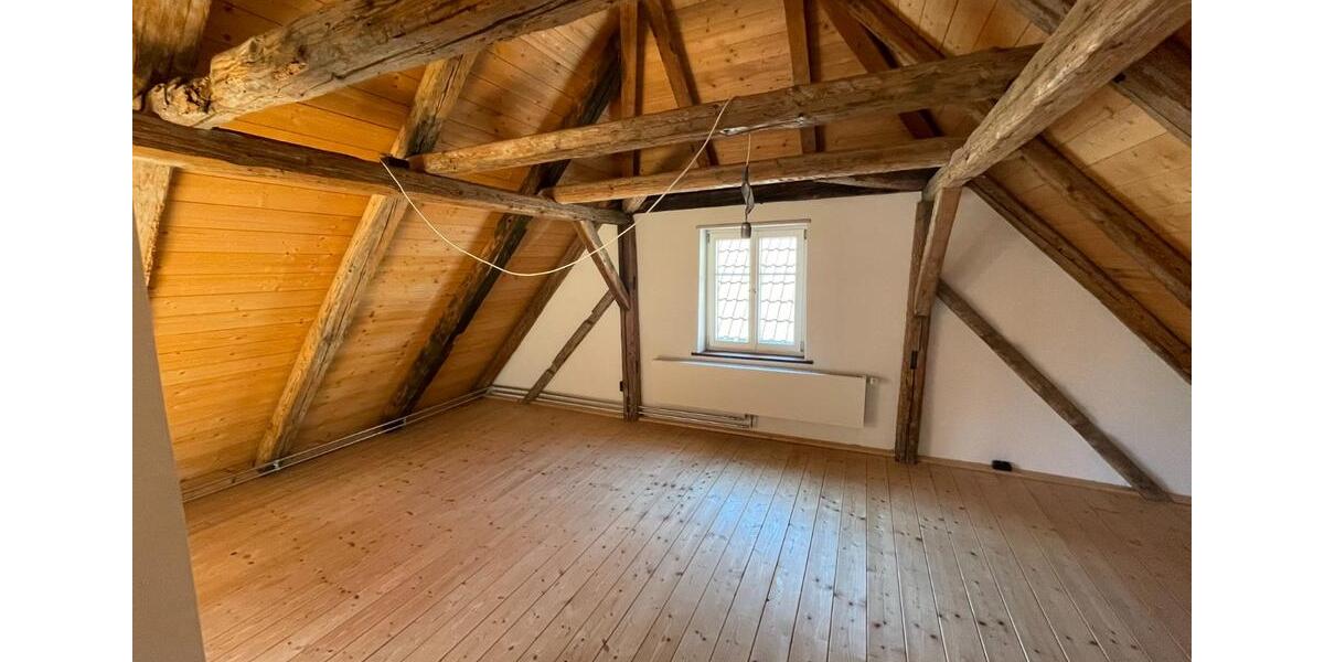 Einfamilienhaus Wallerstein - 4 Zimmer, 100 m&sup2;, 1.250&euro; | Angebot:25329413