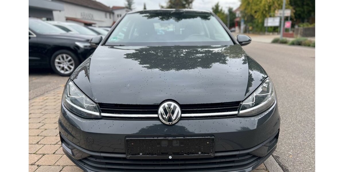 VW Golf 1.6 TDI VII. BMT Start-Stopp PDC 164.000 km 9.490 € Neckarsulm 74172