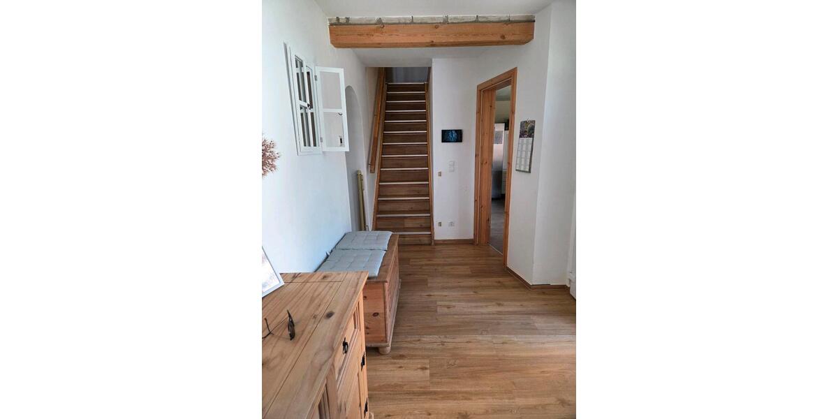 Doppelhaushälfte Güstrow - 10 Zimmer, 176 m&sup2;, 350.000&euro; | Angebot:26491758