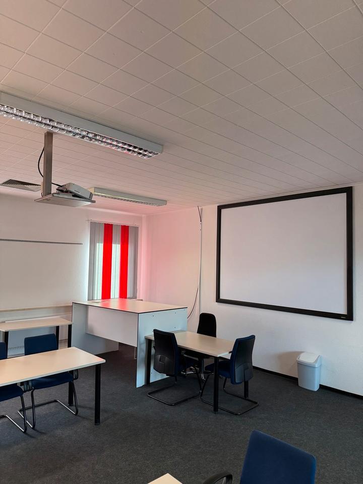FAHRSCHUL- & SCHULUNGSRÄUME IN TOP-LAGE IN IBBENBÜREN ZU VERMIETEN!