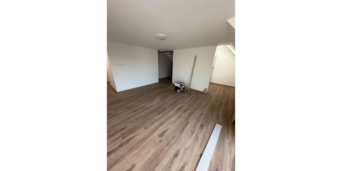 Maisonettenwohnung Osburg - 3.5 Zimmer, 130 m&sup2;, 1.300&euro; | Angebot:26636352