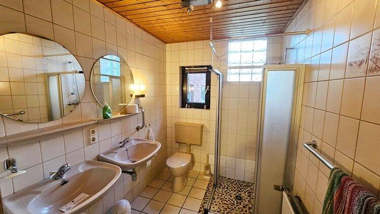 Bauernhaus, Landhaus Beverstedt Kirchwistedt - 6 Zimmer, 214 m&sup2;, 240.000&euro; | Angebot:25701492