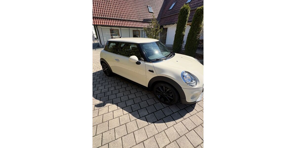 Mini ONE 99.327 km 9.900 &euro; Postau 84103