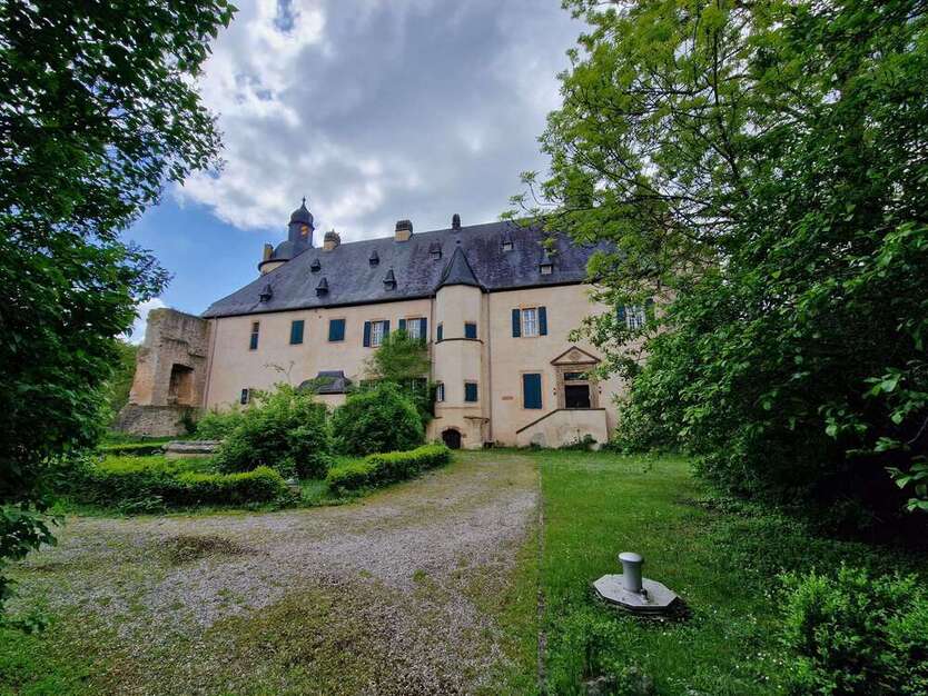 Haus zum Kaufen in Euskirchen 1.150.000 € 1200 m²