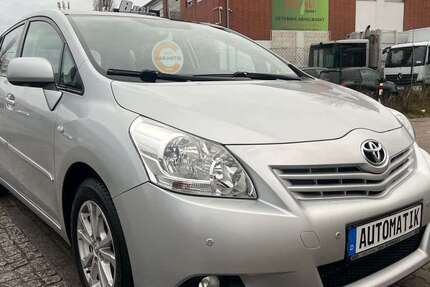 Toyota Verso 119.000 km 9.990 € Berlin 10551