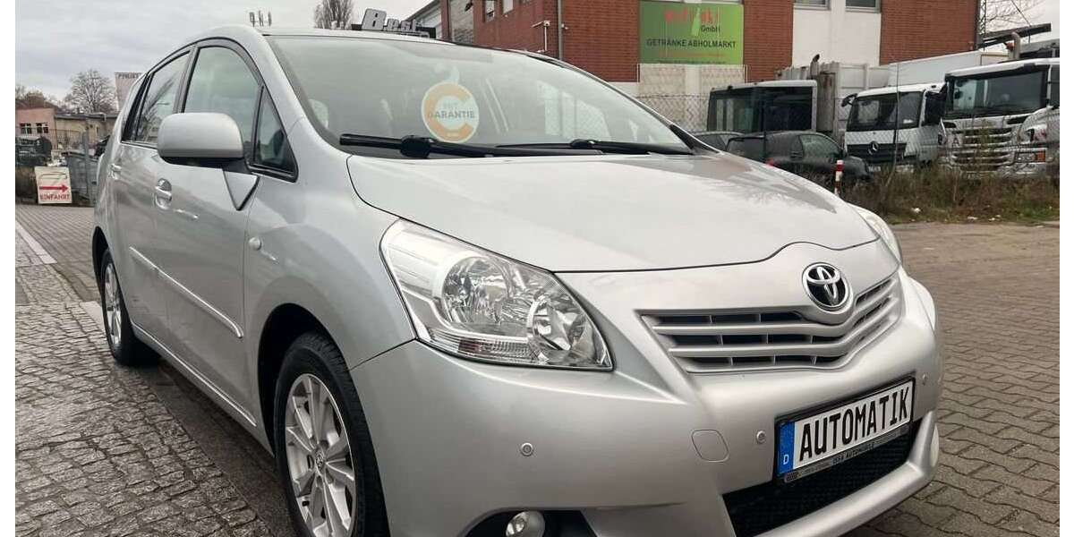 Toyota Verso 119.000 km 9.990 € Berlin 10551