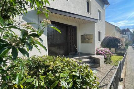 Helle 2 Zimmer Wohnung - zentral gelegen - teilmöbliert 2 zimmer