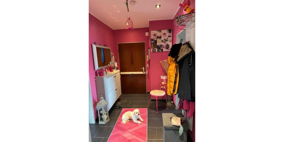 Modern wohnen auf zwei Ebenen - 110 qm Maisonette in Empelde 3.5 zimmer