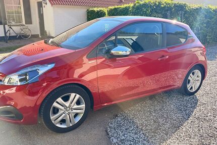 Peugeot 208 111.500 km 6.600 &euro; Bergheim 50127