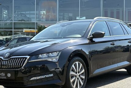 Skoda Superb 2.0 TDI Ambition KAMERA/NAVI/CARPLAY/DSG 52.484 km 23.800 &euro; Villingen-Schwenningen 78054