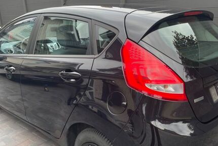 Ford Fiesta 220.000 km 2.699 &euro; Löningen 49624