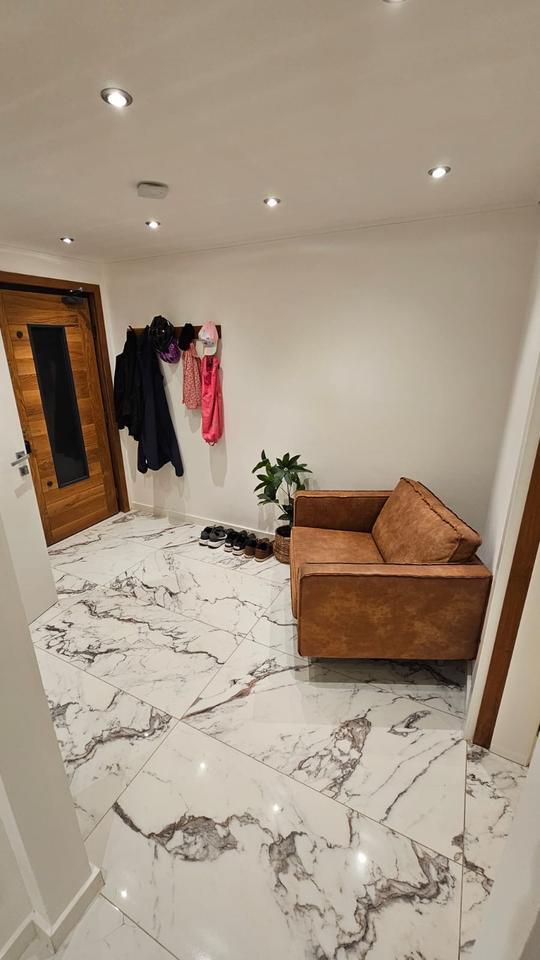 Natur & Komfort vereint: exklusive 2,5-Zimmer-Wohnung mit Balkon zimmer