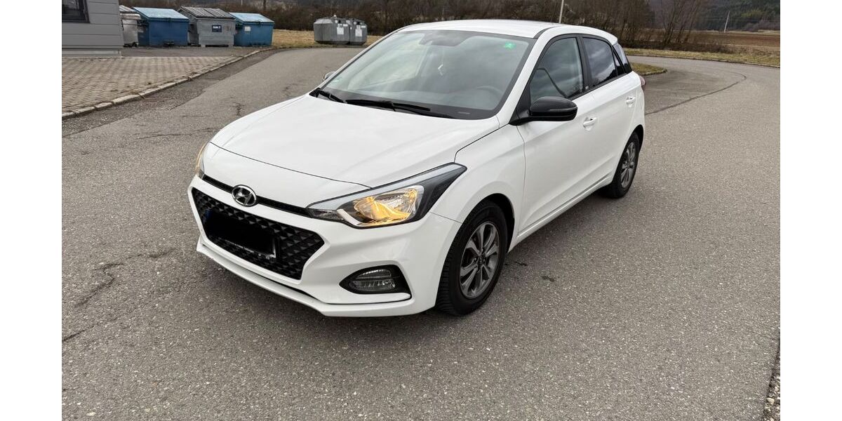 Hyundai i20 90.000 km 9.490 &euro; Tuttlingen 78532