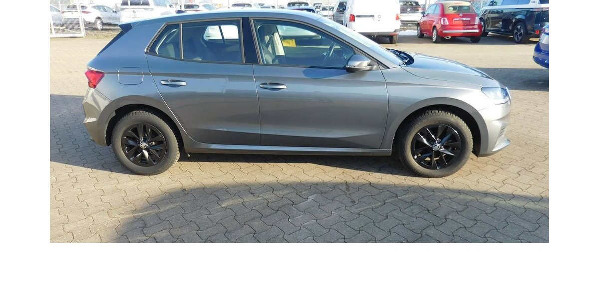 Skoda Fabia 1.0 Ambition MPI BMT Navi Klima 13.700 km 14.990 &euro; Vordorf 38533