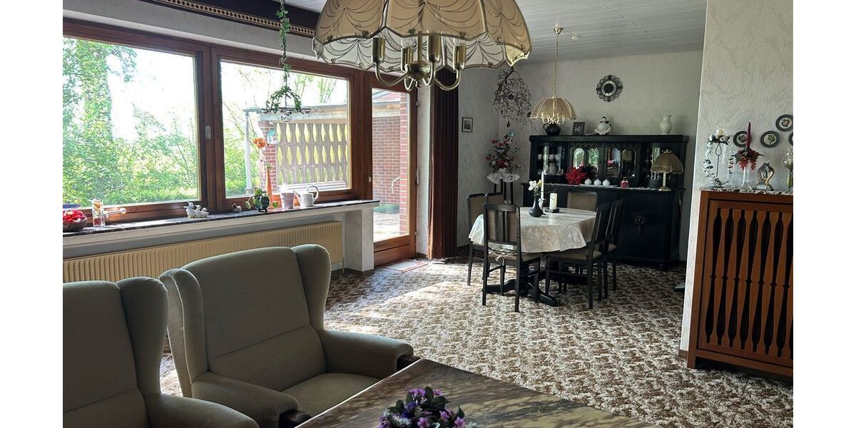 Interessantes Wohnhaus mit 2 Wohnungen, Nebengebäude und Grünland - Einfamilienhaus Stolzenau | Angebot:27142431
