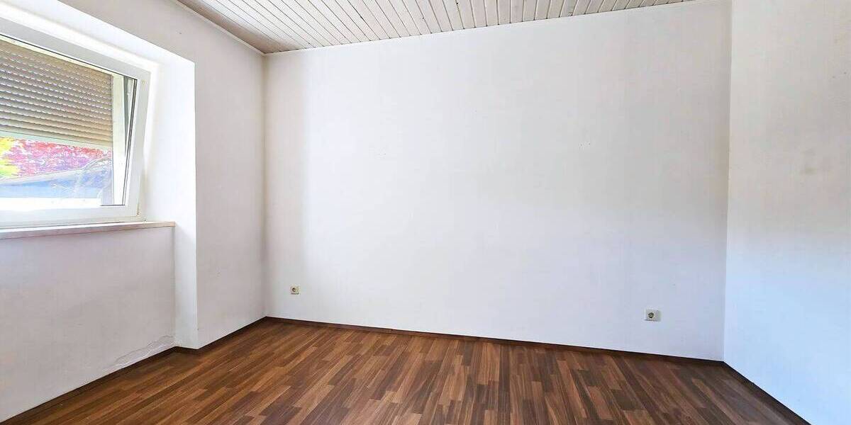 Mehrfamilienhaus, Wohnhaus Gröbzig Gröbzig - 8 Zimmer, 290 m&sup2;, 85.000&euro; | Angebot:26858802