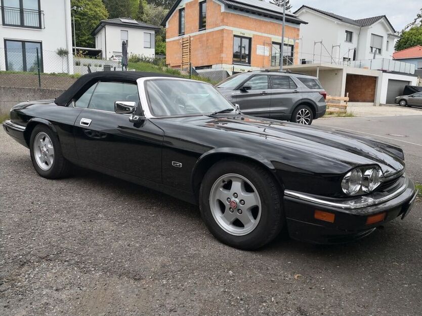 XJS