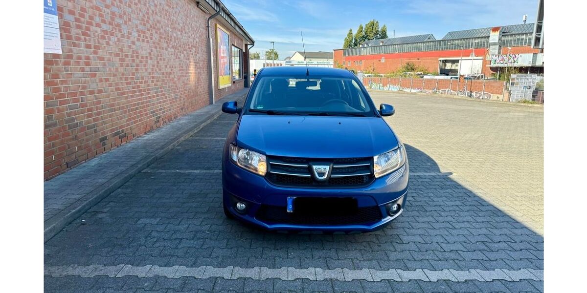 Dacia Sandero 124.000 km 5.200 &euro; Köln 50825