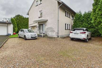 Haus zum Kaufen in Extertal 235.000 € 220 m² 10 zimmer