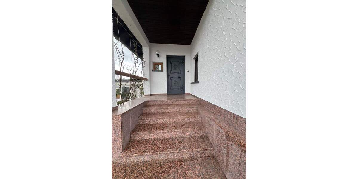 Einfamilienhaus Wiesbaden Biebrich - 1 Zimmer, 290 m&sup2;, 4.500&euro; | Angebot:25912529