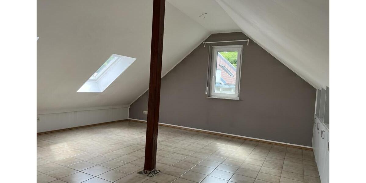 Dachgeschoßwohnung Bitburg - 3 Zimmer, 99 m&sup2;, 950&euro; | Angebot:26420941